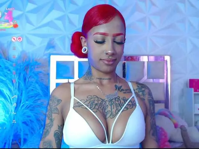 Live sex webcam photo for Madisson3333 #292389716