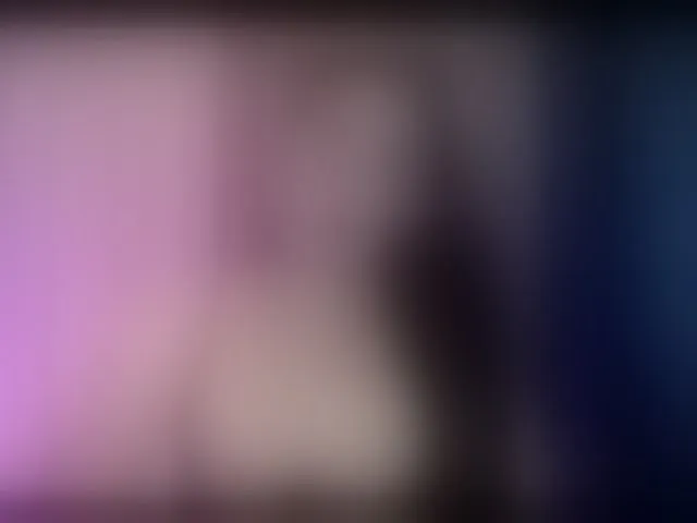 Live sex webcam photo for Madisson7 #293647127