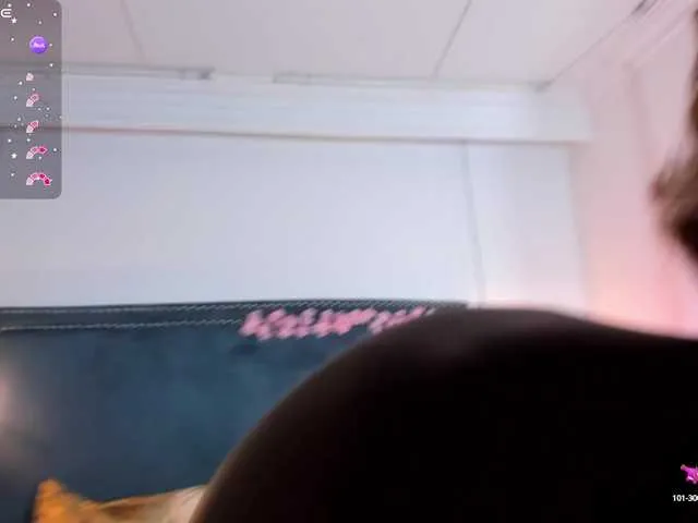 Live sex webcam photo for MadissonBonne #290581699