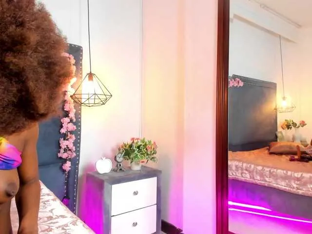 Live sex webcam photo for MadissonBonne #291146102