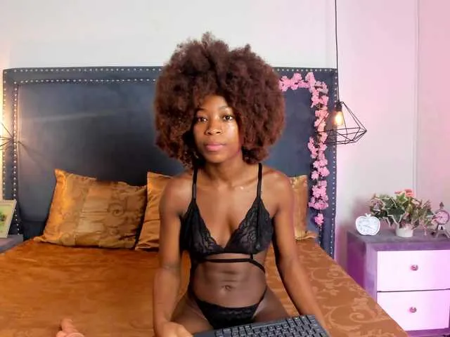 Live sex webcam photo for MadissonBonne #291184674