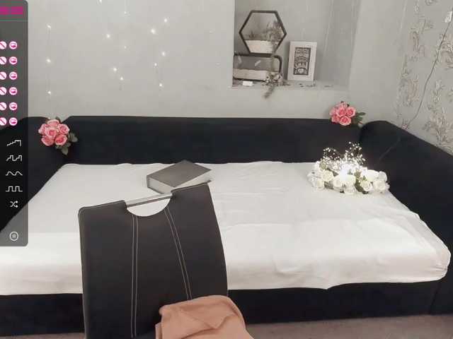 Live sex webcam photo for MadissonSoft #272782980