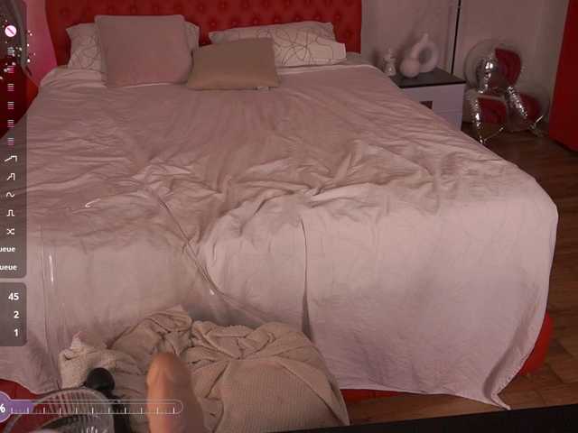 Live sex webcam photo for MadissonSoft #291154952