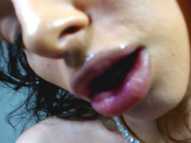 Live sex webcam photo for MadlynLopez #272738653