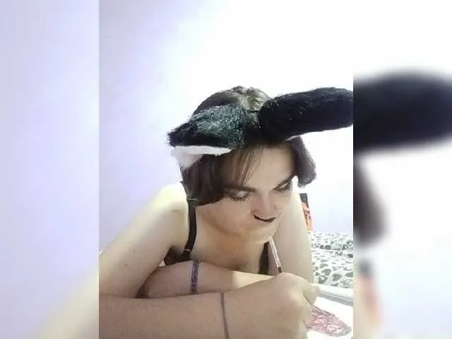 Live sex webcam photo for MadokaGyaru-wolf #275934704