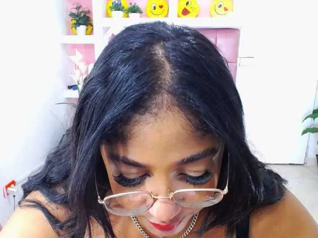 Live sex webcam photo for MadyKolemam #277741891