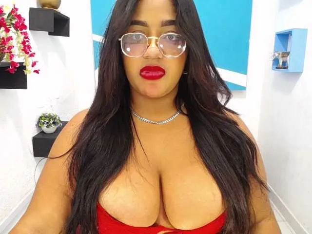 Live sex webcam photo for MadyKolemam #278170070