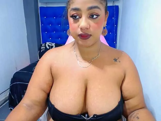 Live sex webcam photo for MadyKolemam #292292128