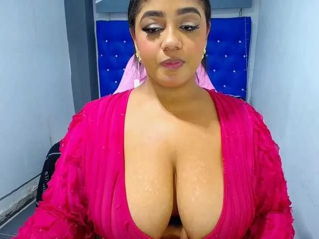 Live sex webcam photo for MadyKolemam #292381136