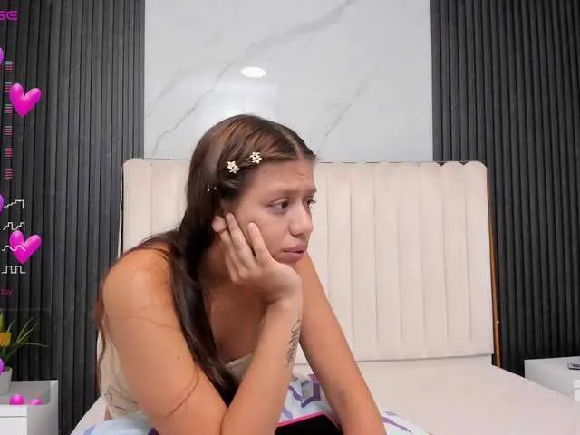 Live sex webcam photo for MaeveBaxter #277991025