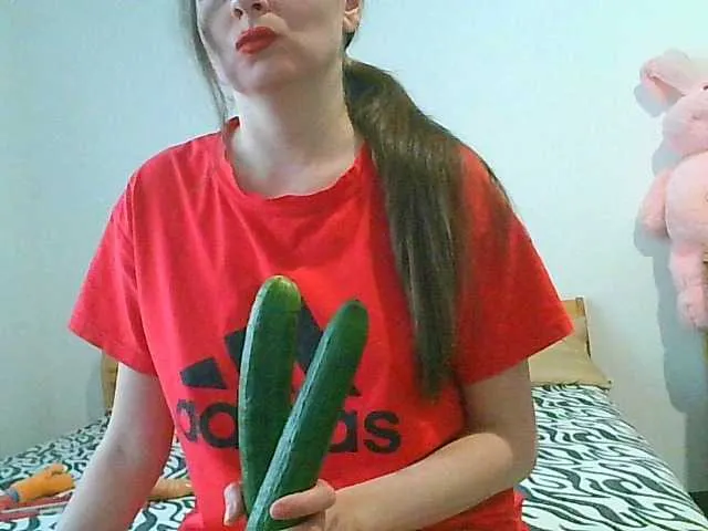 Live sex webcam photo for MagalitaAx #275933967