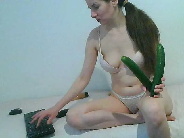 Live sex webcam photo for MagalitaAx #277380509