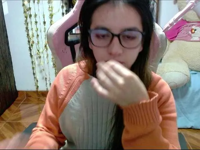 Live sex webcam photo for Maggie-Fox #291451483