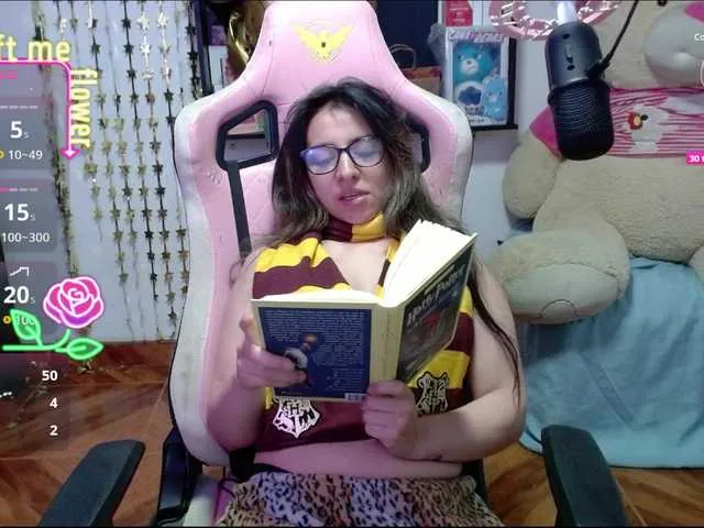 Live sex webcam photo for Maggie-Fox #291632798