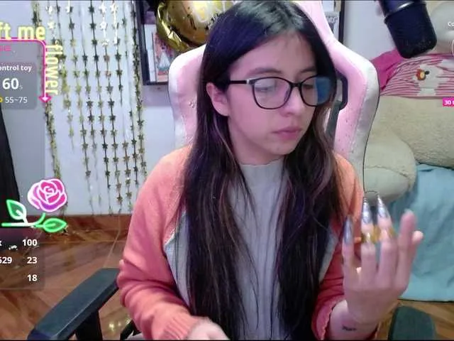 Live sex webcam photo for Maggie-Fox #291639634