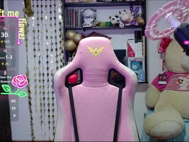 Live sex webcam photo for Maggie-Fox #291842892