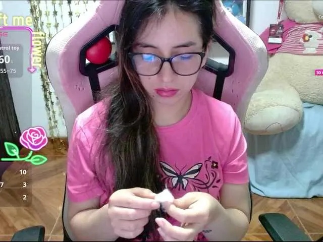 Live sex webcam photo for Maggie-Fox #291917728