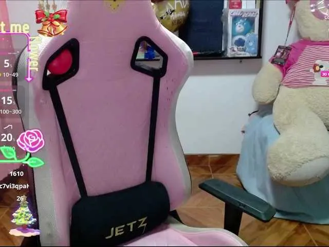 Live sex webcam photo for Maggie-Fox #292266619