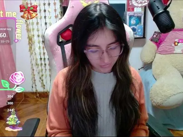 Live sex webcam photo for Maggie-Fox #292281154