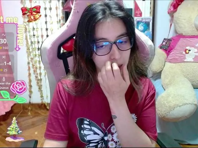 Live sex webcam photo for Maggie-Fox #292298062