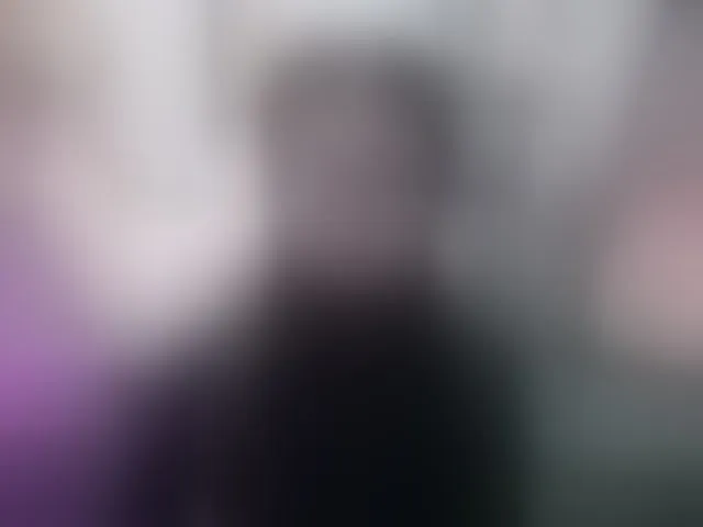 Live sex webcam photo for Maggie-Fox #293212744