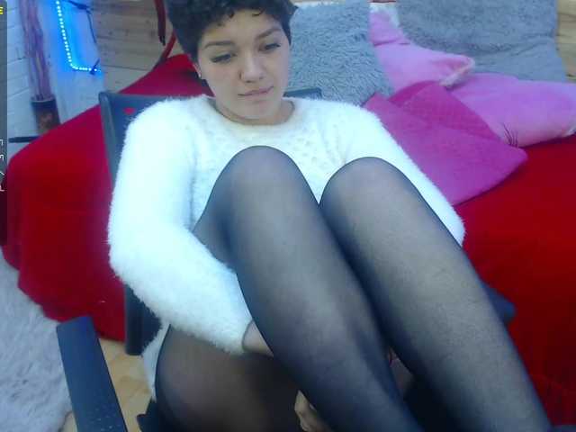 Live sex webcam photo for Maggie-evans5 #271686948