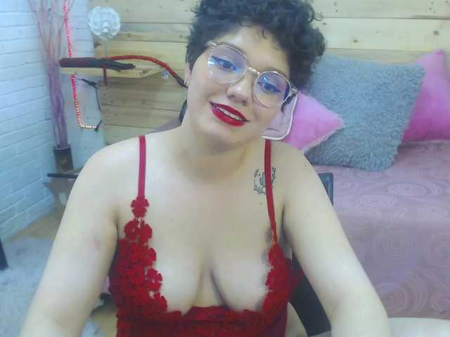 Live sex webcam photo for Maggie-evans5 #271936020