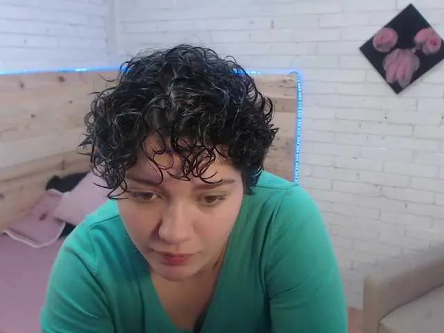 Live sex webcam photo for Maggie-evans5 #272477561