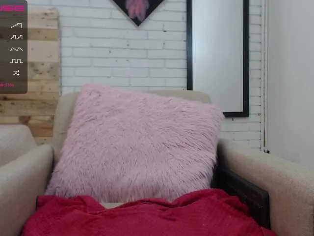 Live sex webcam photo for Maggie-evans5 #272804011