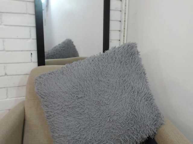 Live sex webcam photo for Maggie-evans5 #273486874