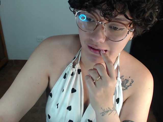 Live sex webcam photo for Maggie-evans5 #274034954