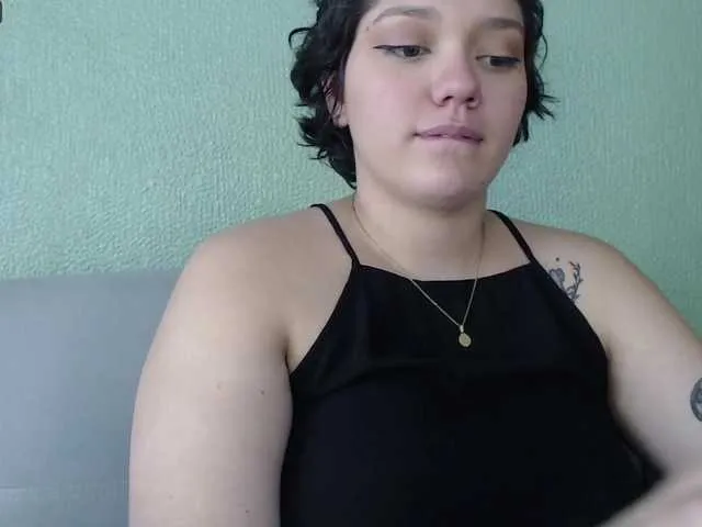 Live sex webcam photo for Maggie-evans5 #274616944