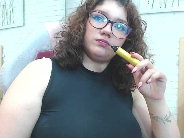 Live sex webcam photo for Maggie-evans5 #278026462