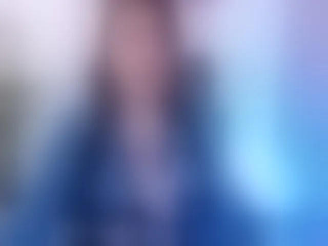 Live sex webcam photo for MaggieBrown #292908726