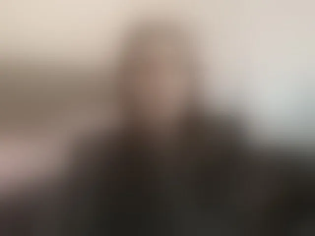 Live sex webcam photo for MaggieTurner #293397302