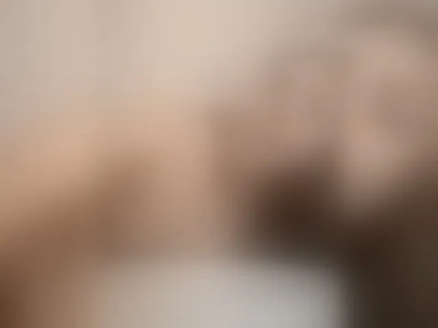 Live sex webcam photo for MaggieTurner #293814954