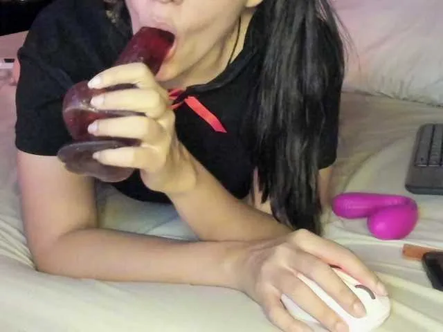 Live sex webcam photo for MagiArias #277489288