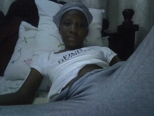 Live sex webcam photo for Magic-pussie256 #276418452