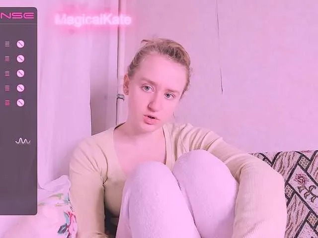 Live sex webcam photo for MagicalKate #275545973