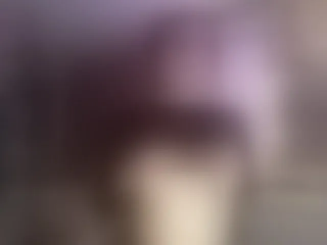 Live sex webcam photo for MagicalLouu #293053359
