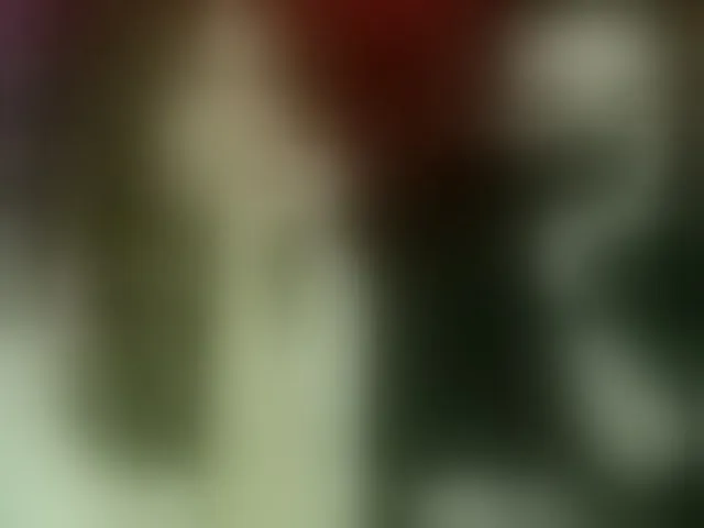Live sex webcam photo for MagicalLouu #293366260