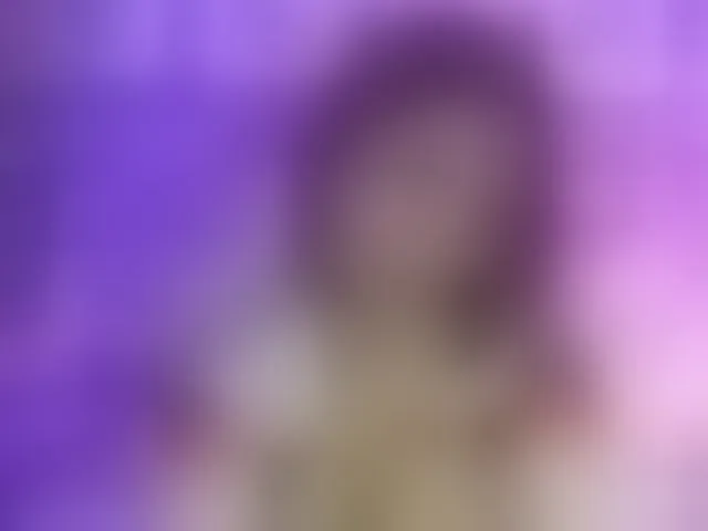 Live sex webcam photo for MagicalLouu #293510449