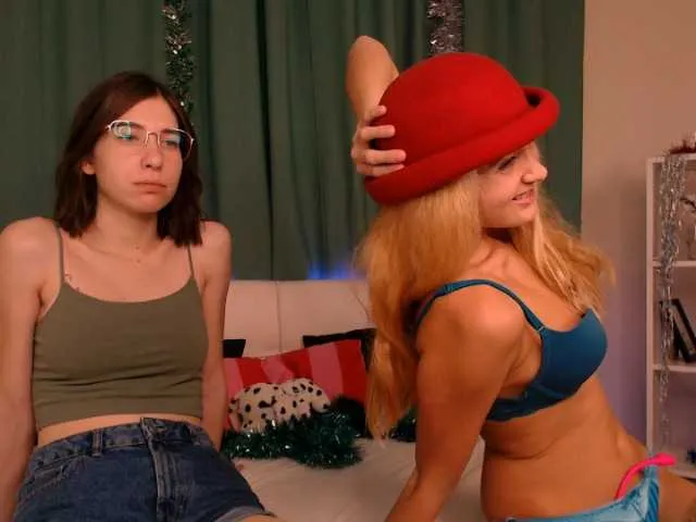 Live sex webcam photo for MagicandGirl #271814088