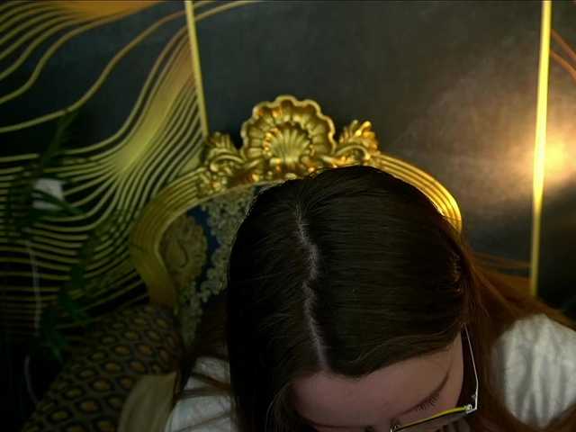 Live sex webcam photo for MagikPeachh #290972934