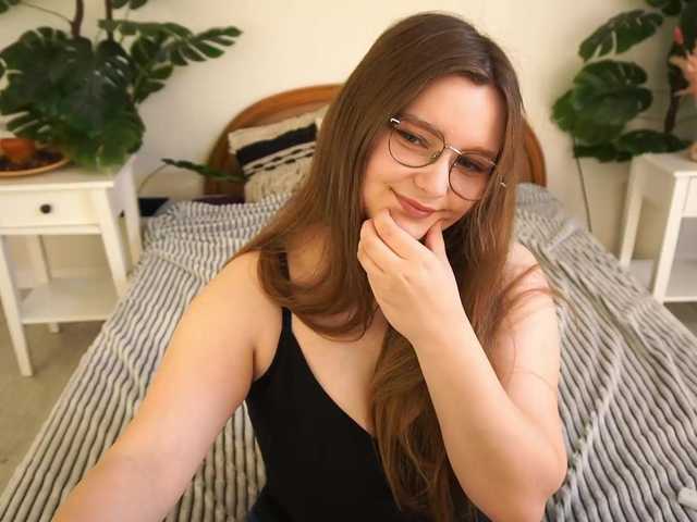 Live sex webcam photo for MagikPeachh #291229731