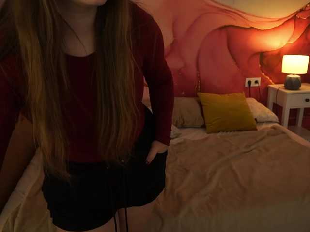 Live sex webcam photo for MagikPeachh #291974961