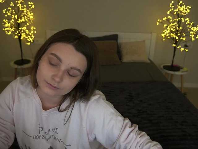 Live sex webcam photo for MagikPeachh #291992852