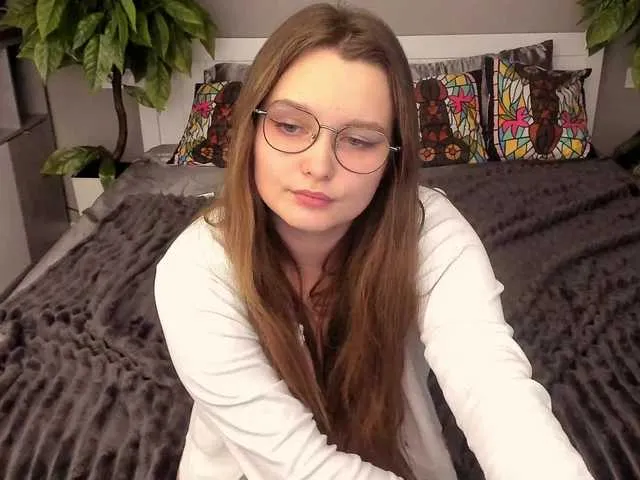 Live sex webcam photo for MagikPeachh #292302864