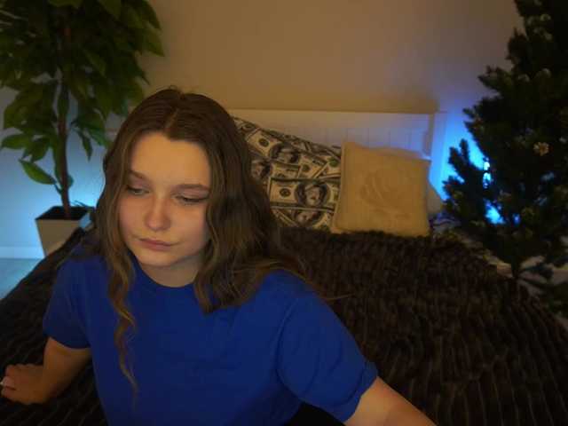 Live sex webcam photo for MagikPeachh #292442489