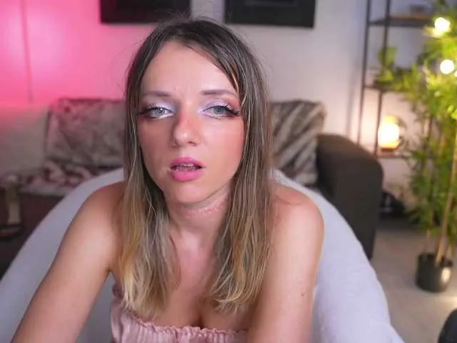 Live sex webcam photo for MagneticAmi #291693839